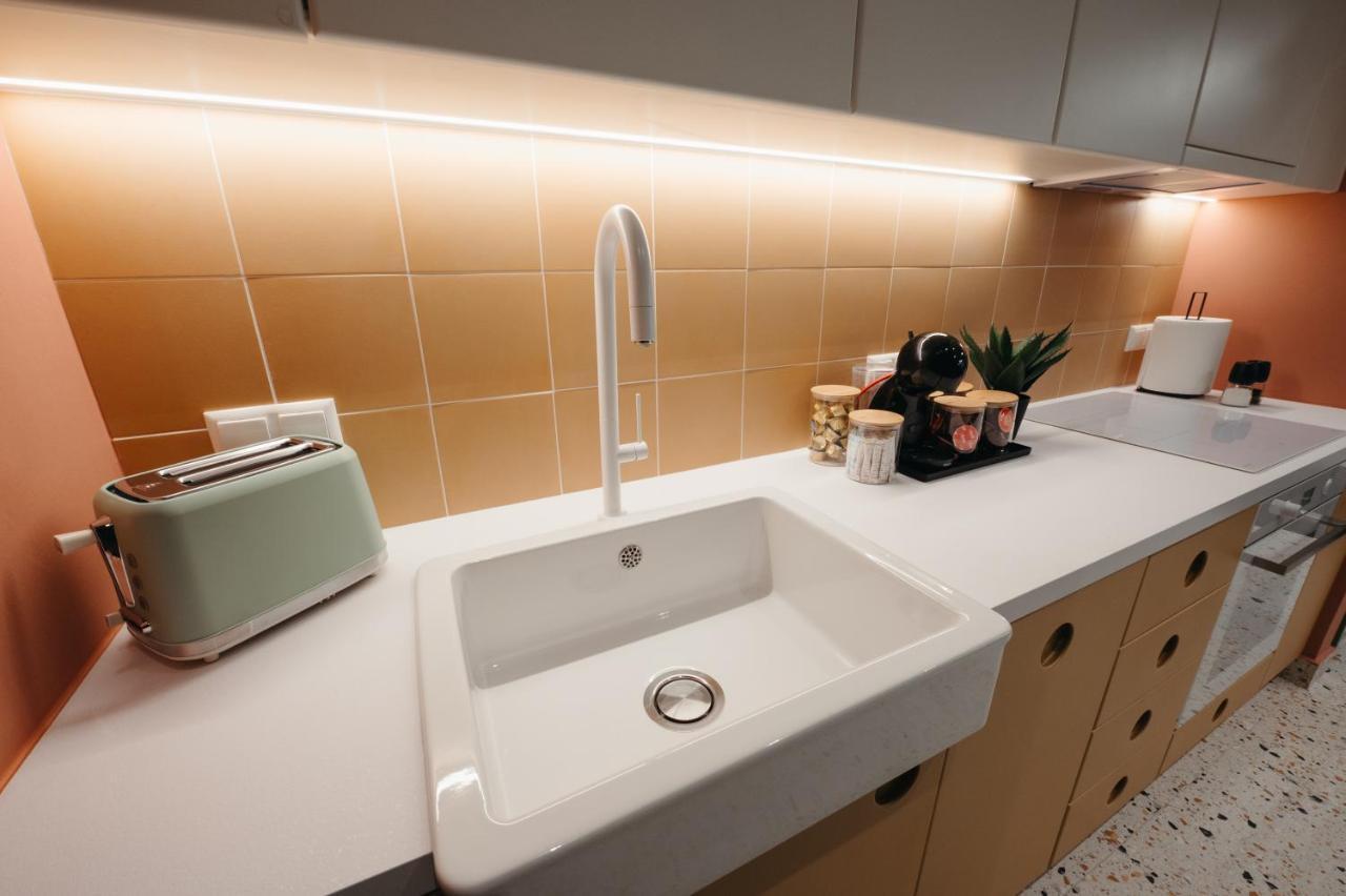 Retrowaves Apartment Солун Екстериор снимка